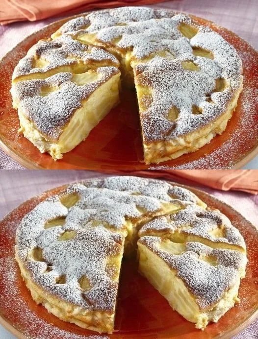 Italienischer Apfelkuchen mit Äpfeln und Zimt auf einem Teller