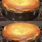 Ultracremiger Quarkkuchen mit fruchtigem Topping auf einem Teller