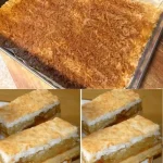 Leckere Scheiben von weihnachtlichem Apfelkuchen auf einem Teller