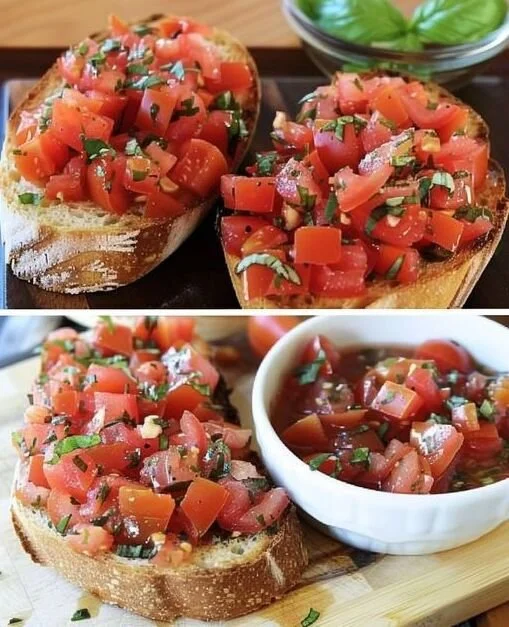 Bruschetta mit Tomaten und Knoblauch auf rustikalem Holzbrett serviert.