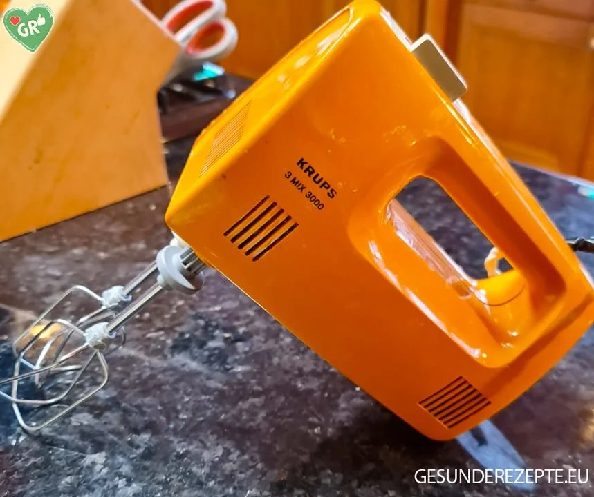 Den hab ich meiner Mutter 1975/1976 geschenkt. Heute ist er wieder in meinem Besitz und funktioniert immer noch tatellos. Deutsche Wertarbeit😍👍❤️👍