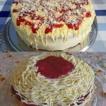 Erdbeer Spaghettieis Torte auf einem Teller mit frischen Erdbeeren garniert.
