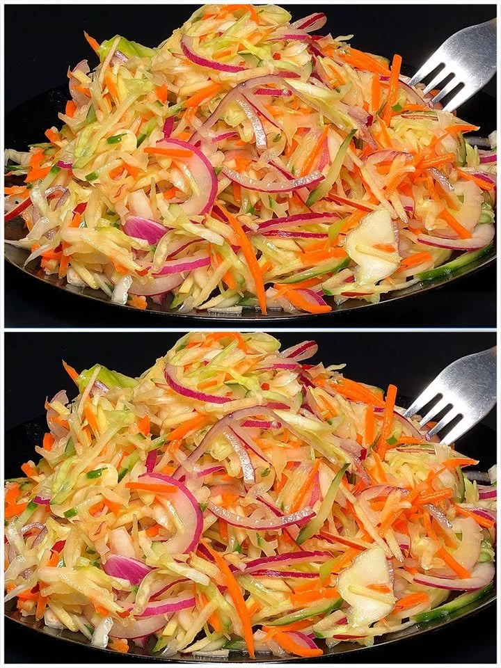 Bunter und frischer Gemüsesalat mit verschiedenen Gemüsesorten und Dressing