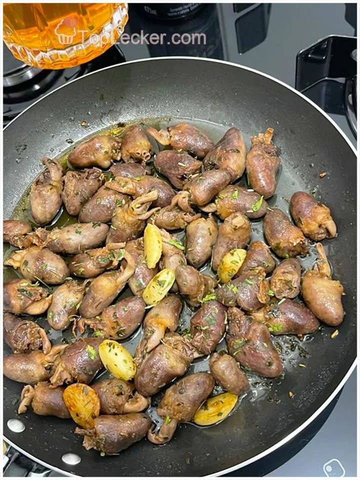 Gebratene Hähnchenherzen mit Knoblauch & Kräutern