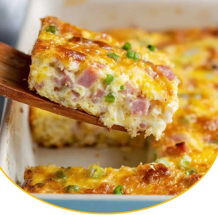 Herzhafter Farmerauflauf mit frischen Zutaten und typischen Aromen