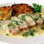 Schweinefilet in Sahnesauce - zartes Fleisch in cremiger Sauce serviert