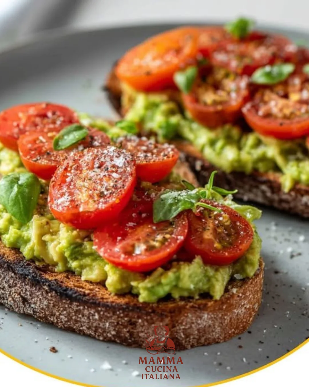 Avocadobrot mit Tomaten