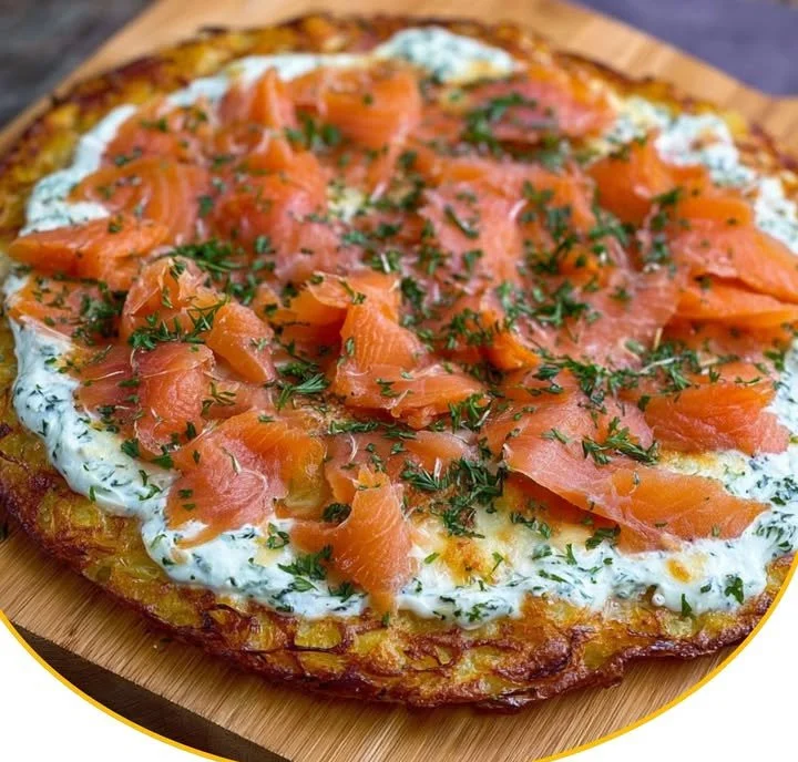 Kartoffelpizza mit Lachs