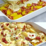 Schale mit köstlichen Carbonara Kartoffeln, garniert mit Parmesan und Kräutern.