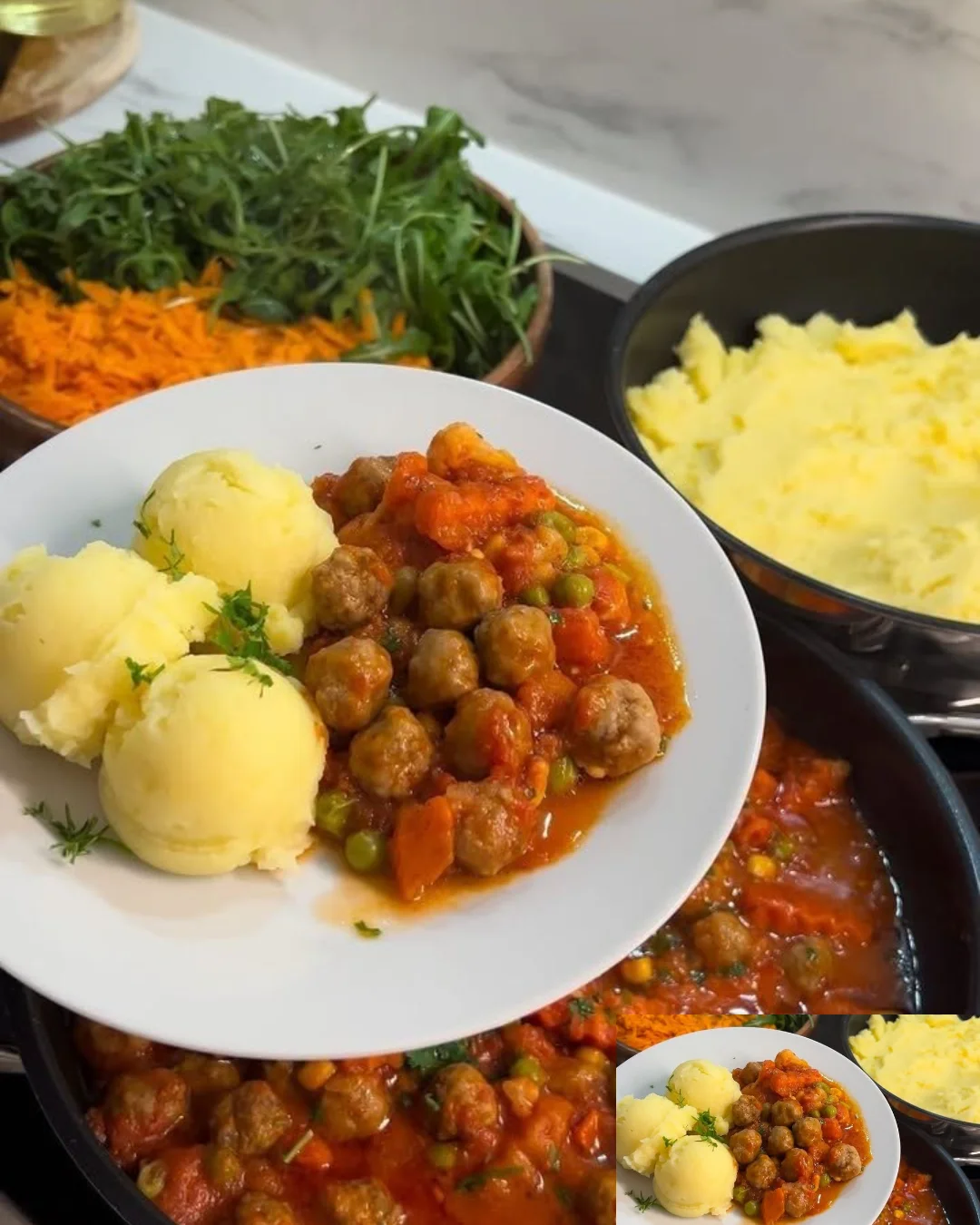 Mini-Frikadellen in Tomatensoße mit Kartoffelpüree
