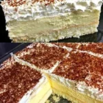 Ein saftiger Vanillecreme Kuchen auf einem eleganten Teller