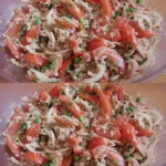 Leichter Thunfisch-Tomaten-Salat mit frischen Zutaten