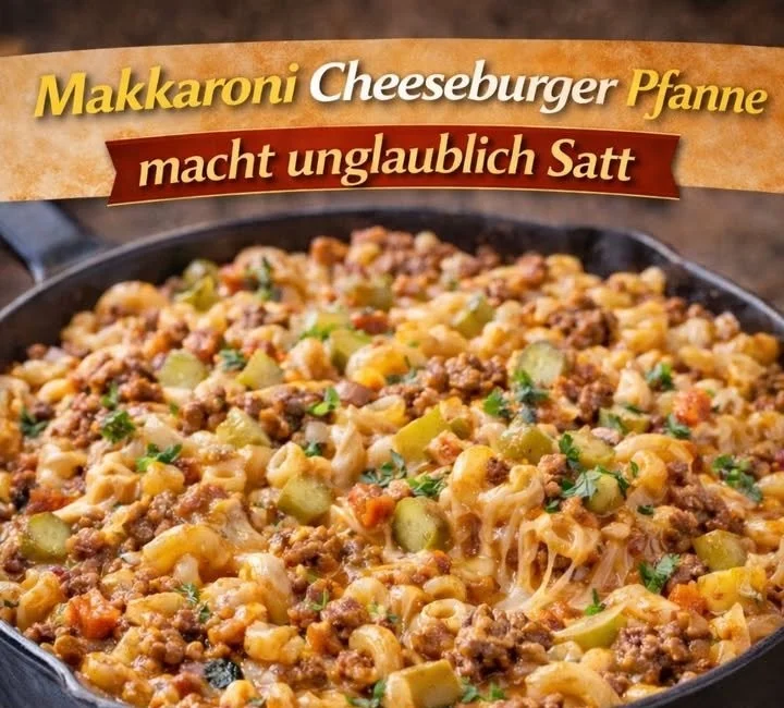 Delizierte Makkaroni-Cheeseburger-Pfanne mit Käse und Burger-Patties