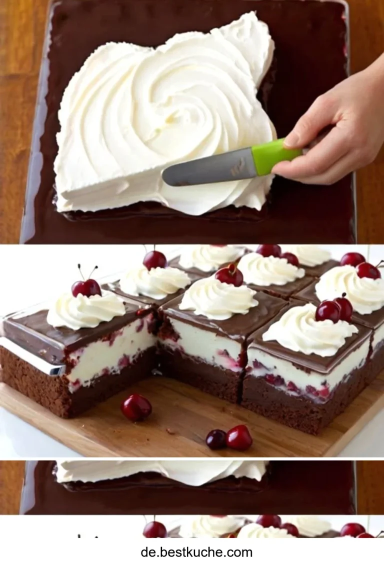 Saftige Schwarzwälder Torte vom Blech auf einem festlichen Tisch